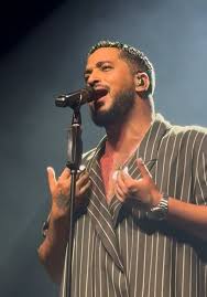 Slimane live in concert